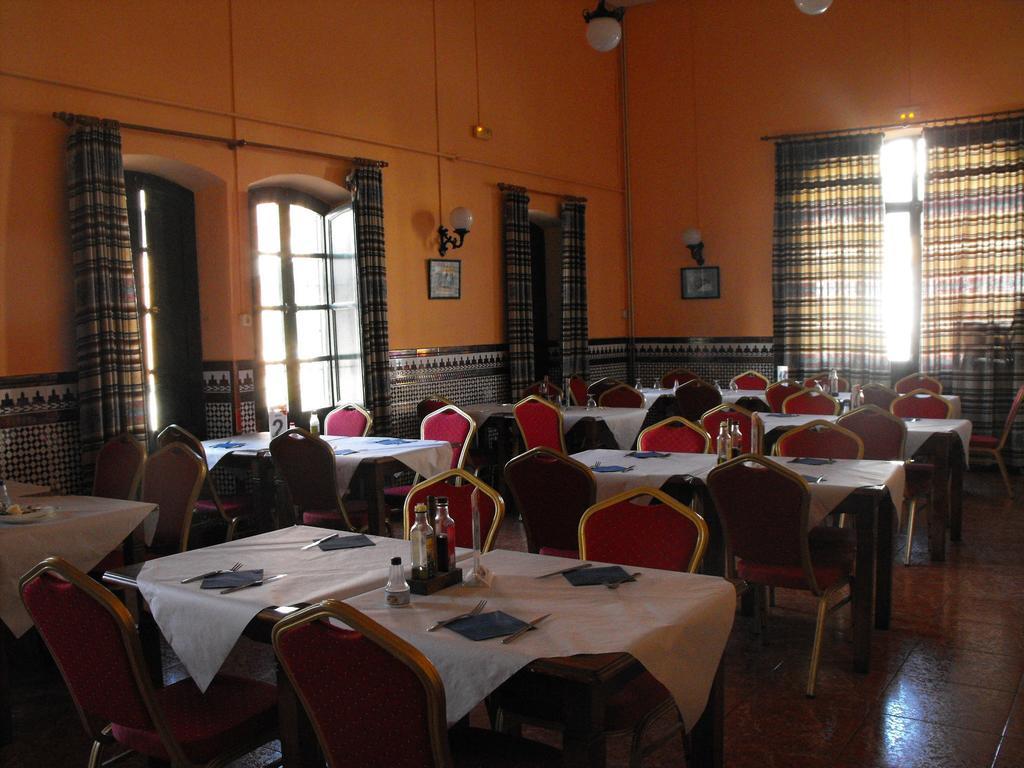 Hostal Nicol'S Hotel Luque Bagian luar foto