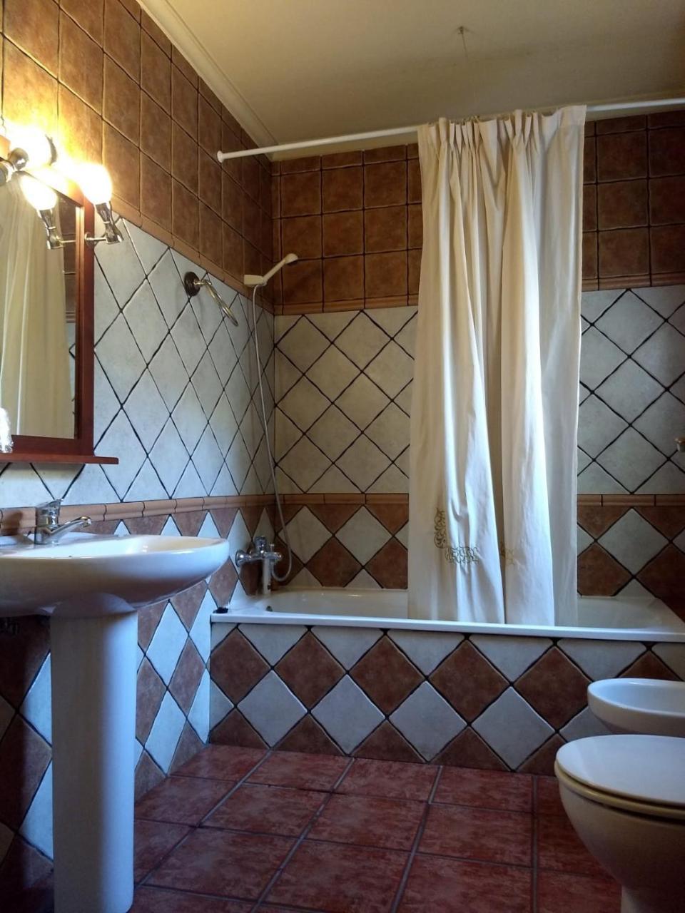 Hostal Nicol'S Hotel Luque Bagian luar foto
